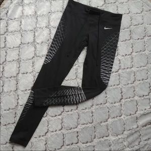 ISO NIKE LEGGINGS SMALL